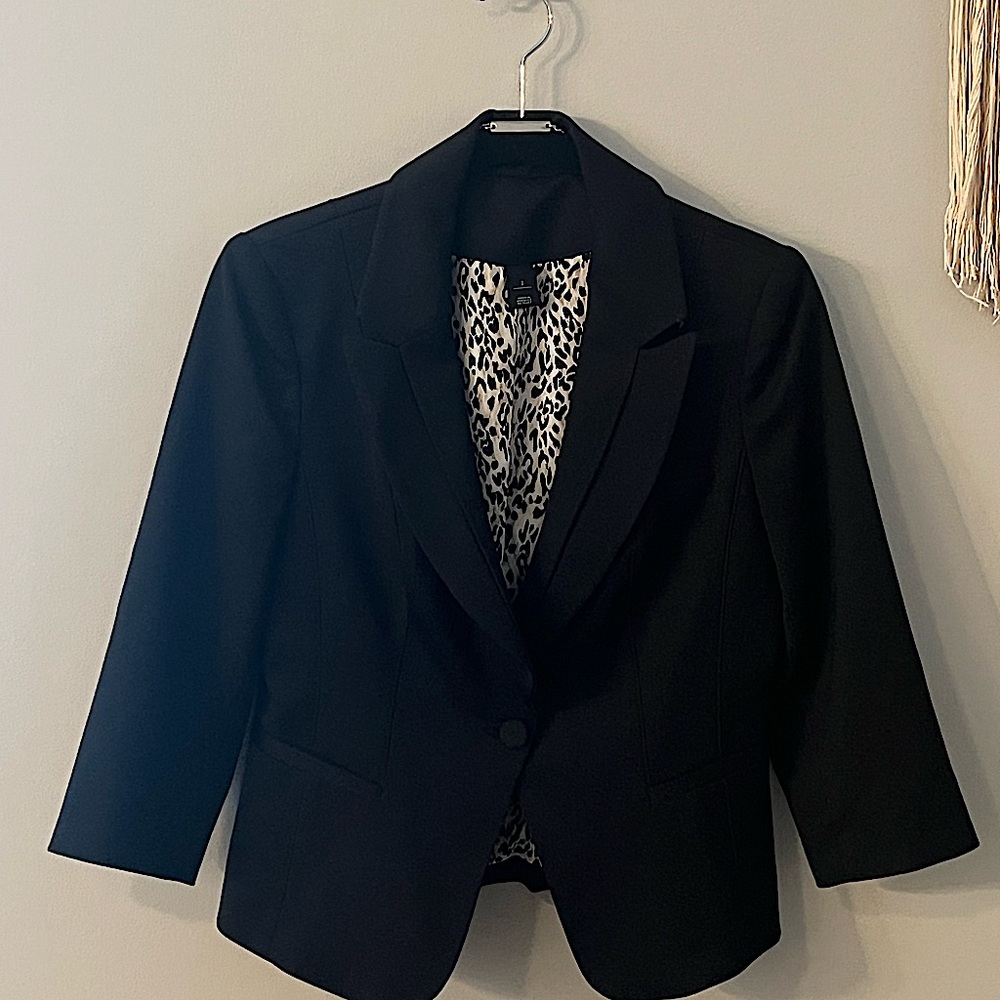 White House Black Market Tuxedo blazer/jacket Size 2 EUC